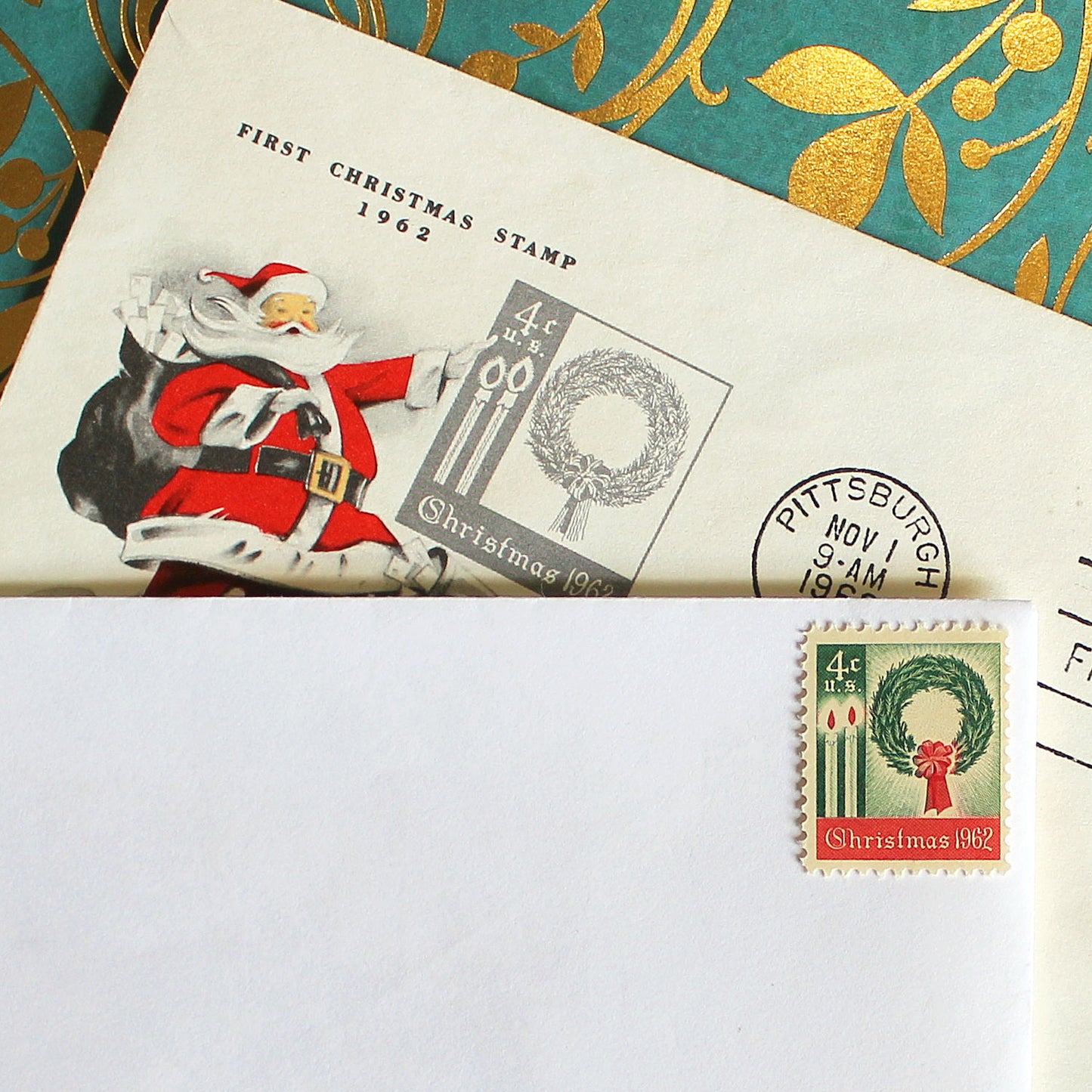 4c Wreath and Candles Stamps .. Vintage Unused US Postage Stamps .. Pack of 10